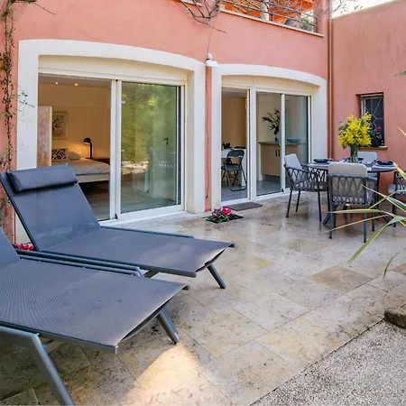 Apartment Terre De Sienne By Interhome